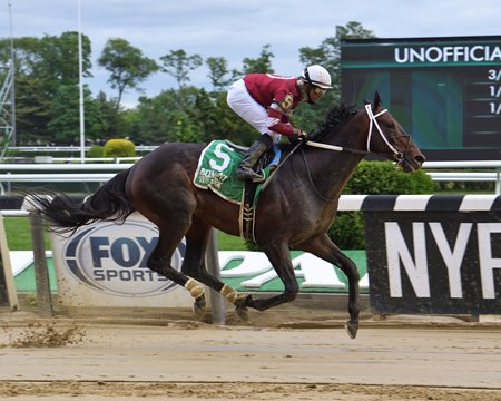 Bankit wins the 2021 Commentator Stakes at Belmont Park