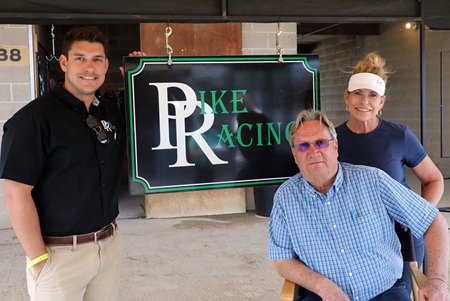 (L-R): Colt, Al, and Salley Pike at the Fasig-Tipton Midlantic Sale