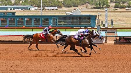 Racing at Ruidoso Downs