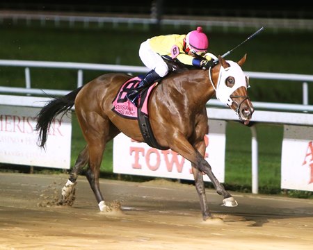 Cilla wins the Louisiana Legends Mademoiselle Stakes at Evangeline Downs