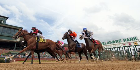Racing at Delaware Park