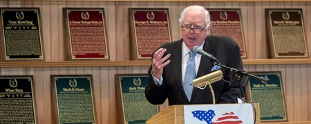 Tom Durkin opens the 2021 induction ceremony to the National Museum of Racing and Hall of Fame