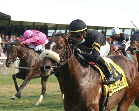 Gear Jockey wins the 2021 Turf Sprint Stakes at Kentucky Downs