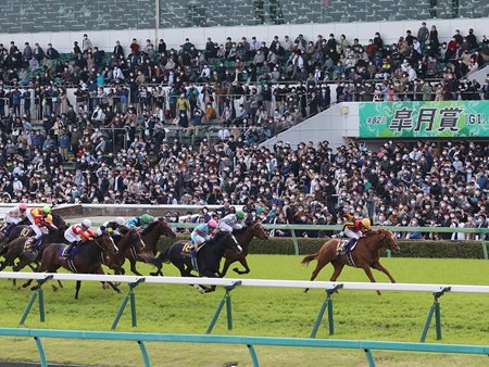 Geoglyph wins the 2022 Satsuki Sho at Nakayama Racecourse
