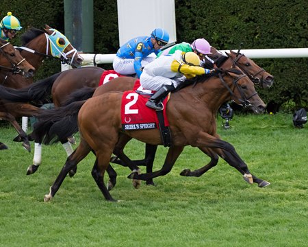 Shirl's Speight nips Masen in the Maker's Mark Mile Stakes at Keeneland