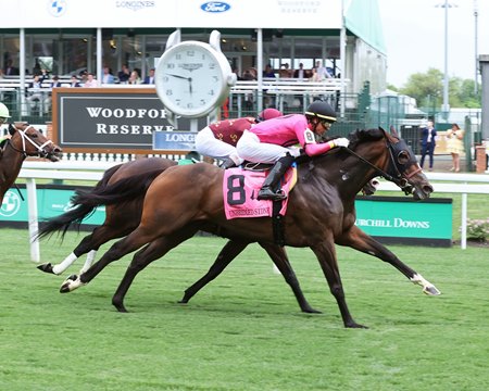 Tobys Heart bests Change of Control at the wire in the Unbridled Sidney Stakes at Churchill Downs