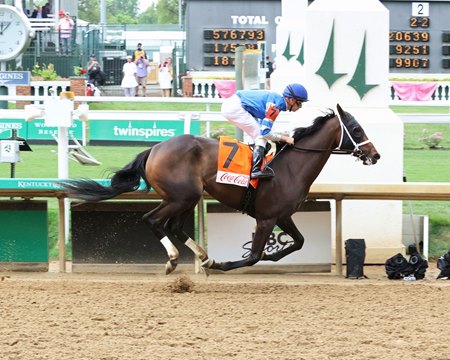 Juju's Map wins a May 6 allowance optional claiming race at Churchill Downs