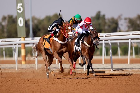 Shaqra'a Sultan (outside) wins her debut in Saudi Arabia at King Khalid Racecourse
