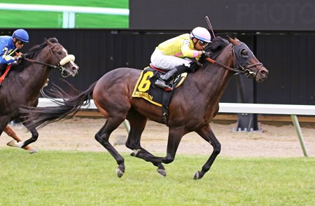 Sacred Life capturing the 2022 Monmouth Stakes at Monmouth Park