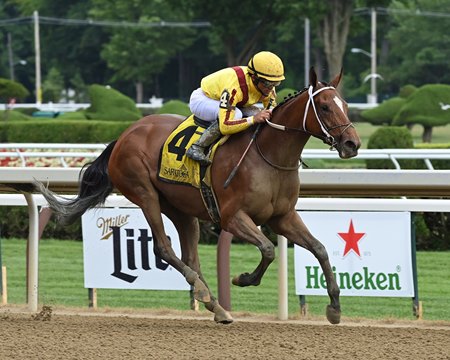 Clairiere wins Shuvee at Saratoga