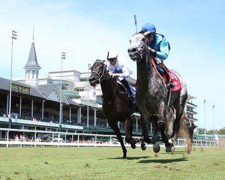 Dalika wins the 2022 Beverly D. Stakes at Churchill Downs