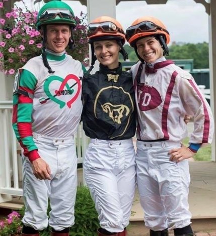 Katie, Jackie Davis to Compete in Jockey Challenge - BloodHorse