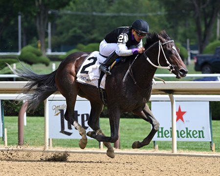 Damon's Mound takes the Saratoga Special at Saratoga Race Course
