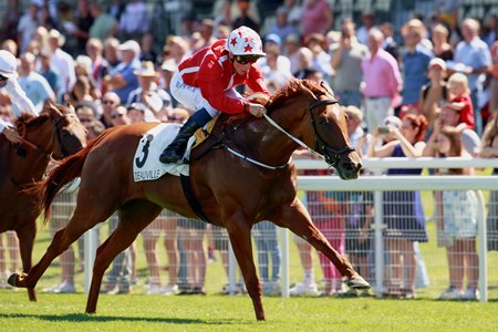 Saffron Beach wins the Prix Rothschild at Deauville Racecourse