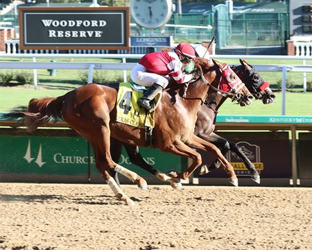 Hot Rod Charlie (inside) and Rich Strike battle in the Lukas Classic at Churchill Downs