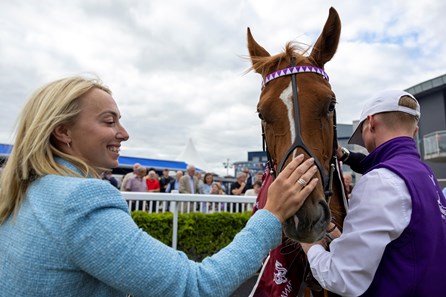 Lady Hollywood (GB) - Horse Profile - BloodHorse Lady Hollywood (GB) - Horse Profile - BloodHorse