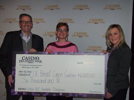 (L-R): Delaware Park Casino & Racing President and General Manager, Ron Baumann, Kelly Paustian of Delaware Breast Cancer Coalition and Gina Mancino, Vice President of Marketing for Delaware Park Casino & Racing.                                                                                            