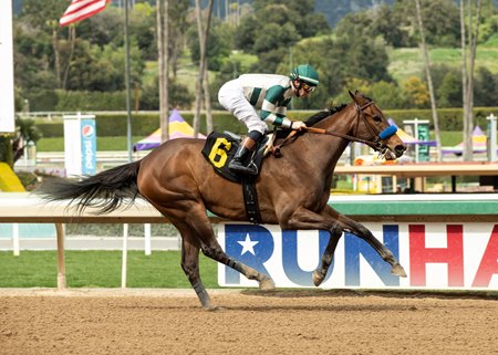 Faiza keeps her record perfect in the Santa Ysabel Stakes at Santa Anita Park