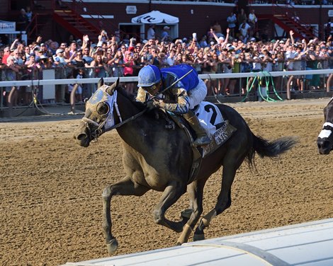 Wet Paint Runs Down Sacred Wish in CCA Oaks - BloodHorse