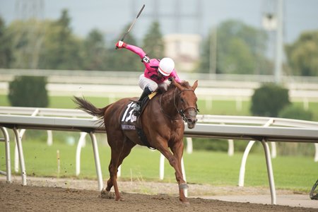 Paramount Prince wins the King's Plate Stakes at Woodbine