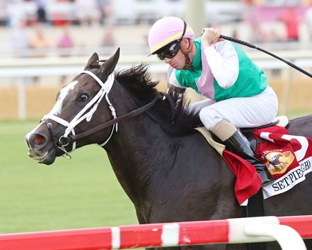 Set Piece wins the Arlington Million at Colonial Downs