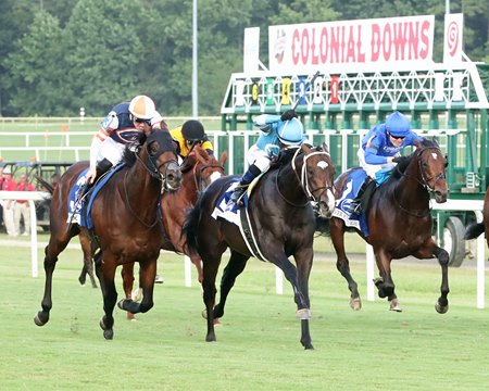 Racing at Colonial Downs
