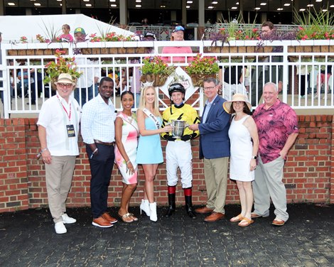 Leading Riders and Fresh Faces Stack Colonial Downs