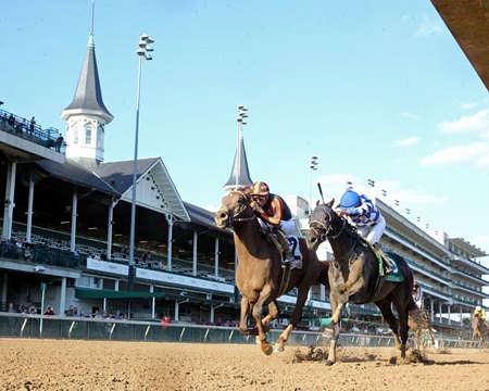 Clapton prevails over Trademark in the Lukas Classic Stakes at Churchill Downs