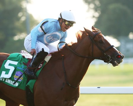 Get Smokin wins the 2023 Kentucky Turf Cup Stakes at Kentucky Downs