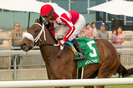 War Painter wins the Victorian Queen Stakes at Woodbine