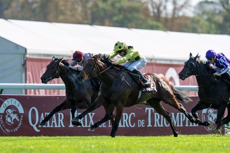 Rosallion (outside) wins the Prix Jean-Luc Lagardere at ParisLongchamp