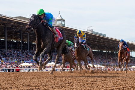 Goodnight Olive flies home to repeat in the Breeders' Cup Filly & Mare Sprint