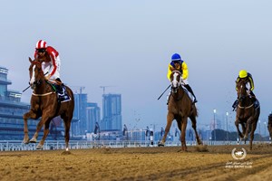 Manama Gold wins the UAE Oaks at Meydan Racecourse