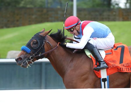 Muth wins the Arkansas Derby at Oaklawn Park