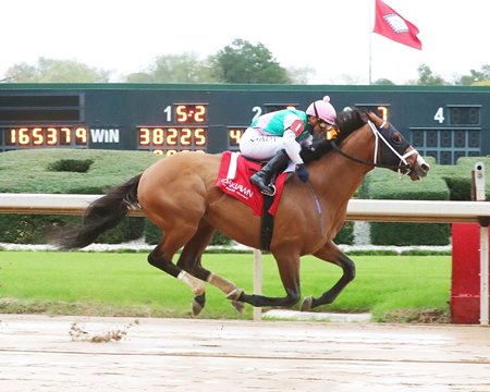 Castlewarden, a full brother to 2024 Dubai World Cup winner Laurel River, breaks his maiden in 2024 at Oaklawn Park