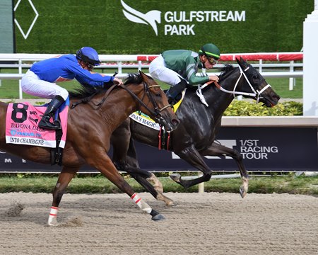Fiona's Magic wins the Davona Dale Stakes at Gulfstream Park