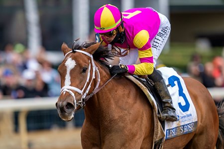 Leslie's Rose upsets the Ashland Stakes at Keeneland April 5