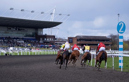 Racing at Kempton Park