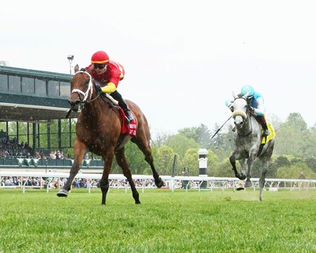 Chop Chop posts a decisive victory in the Bewitch Stakes at Keeneland