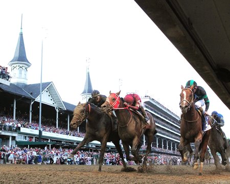 Mystik Dan (inside) prevails in the 2024 Kentucky Derby at Churchill Downs