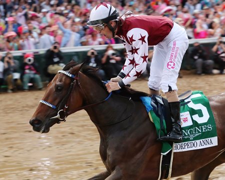 Thorpedo Anna wins the 2024 Kentucky Oaks at Churchill Downs