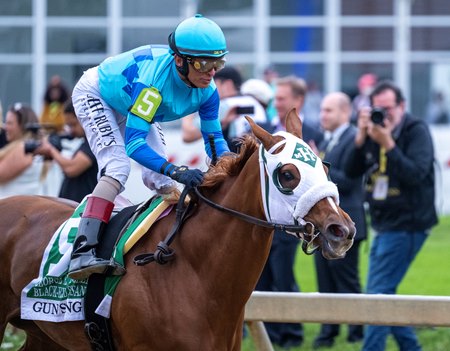 Gun Song wins the George E. Mitchell Black-Eyed Susan Stakes at Pimlico Race Course