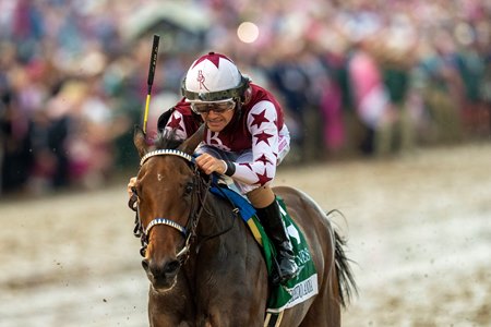 Thorpedo Anna wins the Kentucky Oaks at Churchill Downs