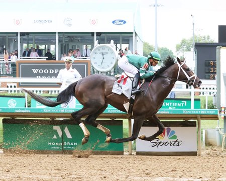 Mindframe wins an allowance optional claiming race at Churchill Downs