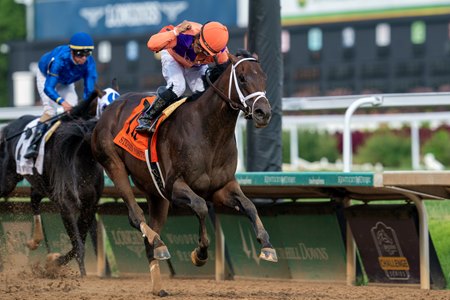 Kingsbarns wins the Stephen Foster Stakes at Churchill Downs