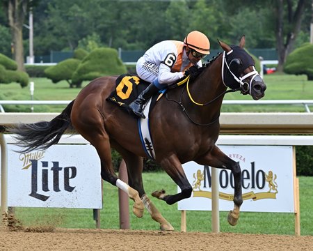 Spirit Wind wins the Honorable Miss Handicap at Saratoga Race Course