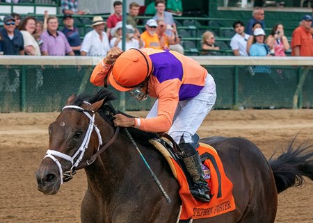 Kingsbarns wins the Stephen Foster Stakes at Churchill Downs