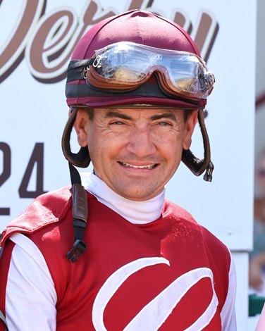 Hernandez Jr. sanctioned for Travers Stakes Ride