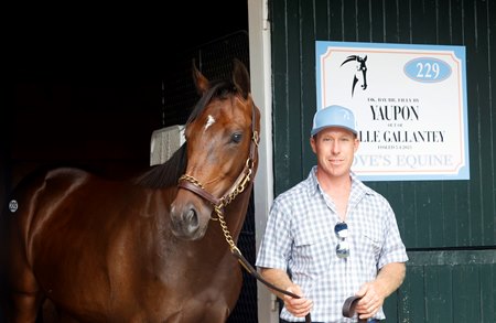 Hip 229, with Billy Love of Love's Equine at the 2024 Fasig-Tipton Saratoga Sale. 