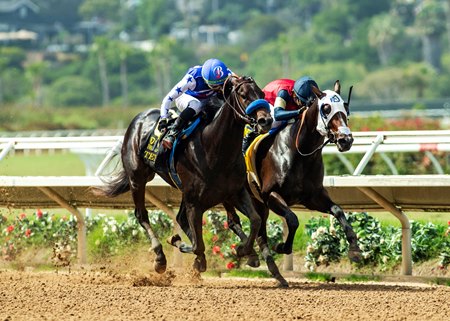 Tenma (outside) outfinishes Vodka With a Twist to win the Del Mar Debutante Stakes at Del Mar